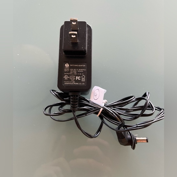 Honor ADS-18C-12N Switching Adapter Power Supply Transformer Output 12V 1.5A - Picture 1 of 8